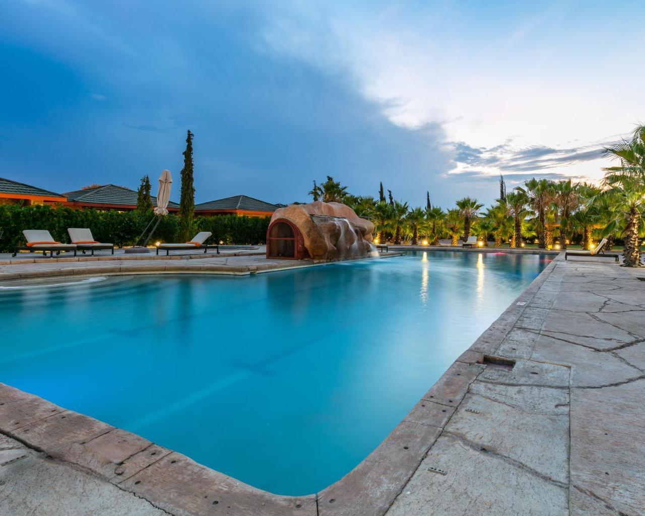 Hotel Cresta Jwaneng Exterior foto